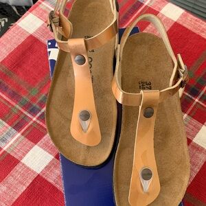 Ashley flip flop / sandal with wedge from the Papillio series by Birkenstock.